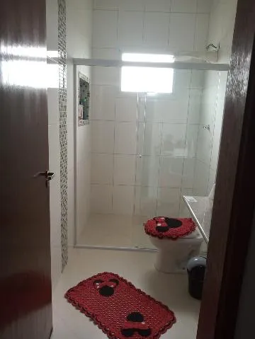 Imagem VENDA DE CASA EM SANTA ISABEL/SP, terreno de 3.120m² e 360m² A/C com 3 suítes, 3 salas, cozinha, quintal com pomar, piscina e 2 vagas. CONSULTE-NOS.
