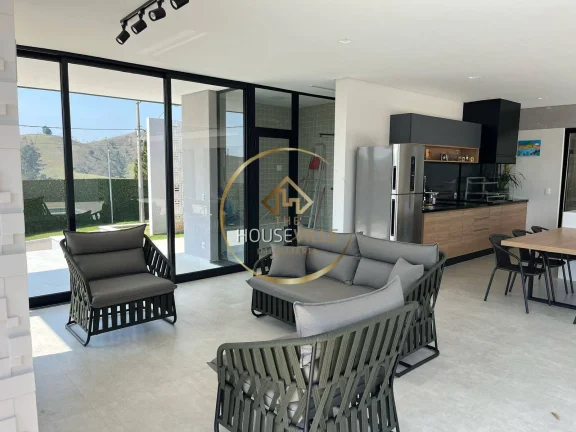 Imagem Casa Térrea 3 dormitórios, 400m2 Cond. Village Paraibuna.