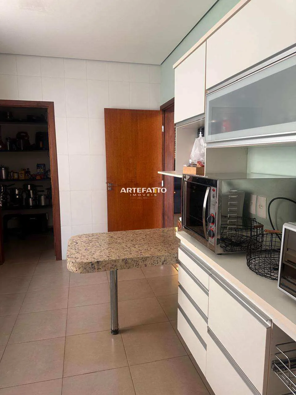 Imagem Sobrado à venda em Franca, Jardim Piratininga, com 3 quartos, 233m2