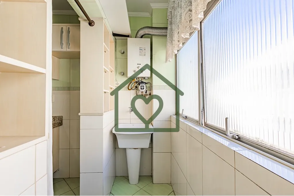 Imagem Apartamento no bairro São João, em Porto Alegre, localizado na Rua Honório Silveira Dias, próxim...