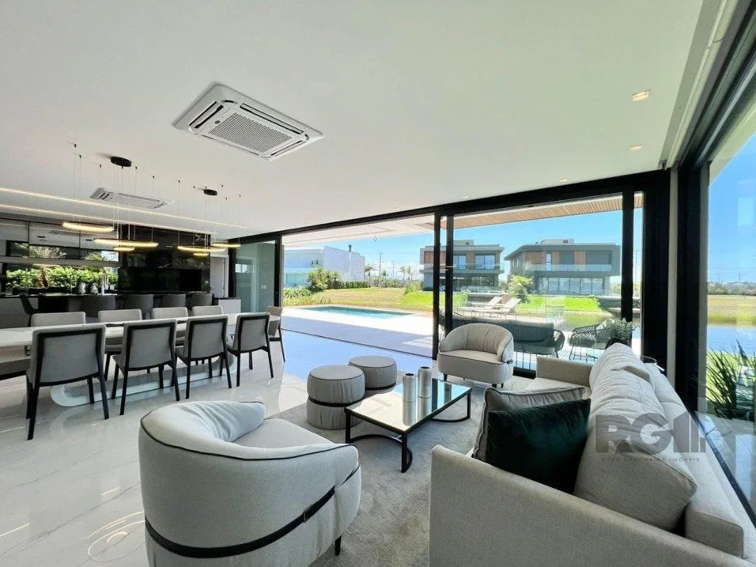 Imagem Casa de Condomínio em Atlântida Sul