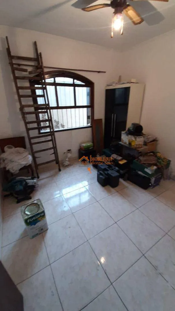 Imagem Sobrado com 6 dormitórios à venda, 257 m² por R$ 720.000,00 - Jardim Santa Clara - Guarulhos/SP