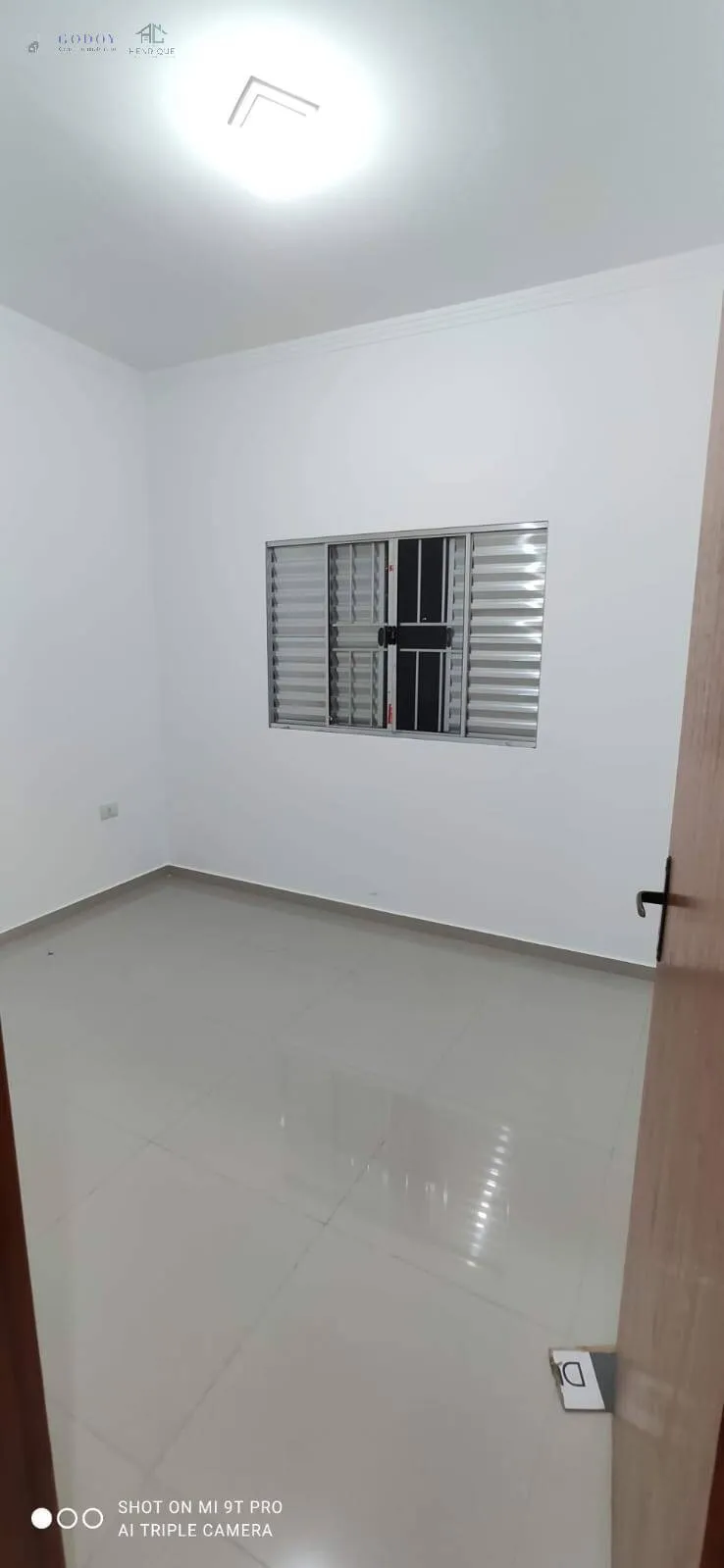 Imagem Sobrado moderno e muito bem distribuído - aceita permuta!