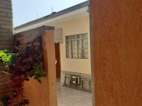 Imagem Casa para Venda em Limeira, Jardim Parque Novo Mundo, 3 dormitórios, 1 banheiro, 1 vaga