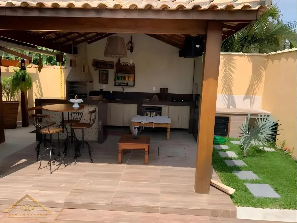 Imagem Casa em Condomínio para Venda em Cabo Frio / RJ no bairro Ogiva