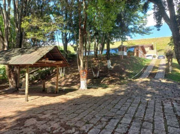 Imagem Chácara com 4 dormitórios à venda, 2695 m² por R$ 1.375.000,00 - Bairro dos Pintos - Itatiba/SP