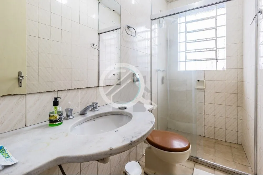 Imagem Excelente casa à venda. Propriedade ideal para sua residência e seu negócio comercial (oficina, p...