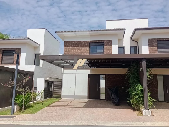 Foto do imóvel Casa à Venda no Nova Campinas em Campinas, São Paulo.