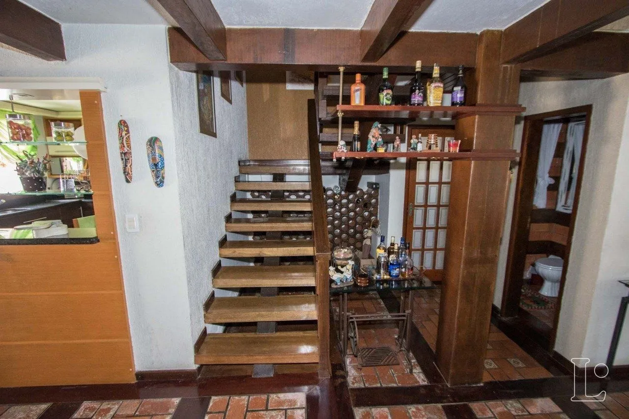 Imagem Casa para Venda - 238.68m², 4 dormitórios, sendo 1 suites, 4 vagas - Ipanema