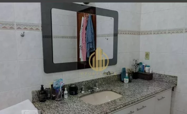 Imagem Sobrado com 3 suítes na Lagoinha