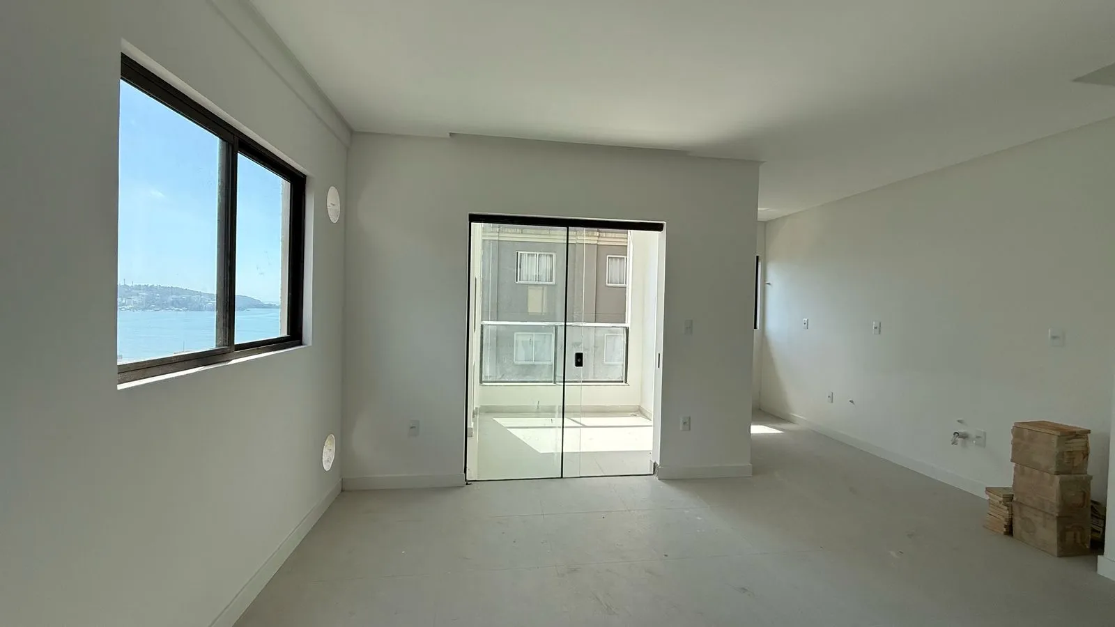 Imagem Apartamento com vista para o mar à venda com 67.83m2 por R$ 850.000,00