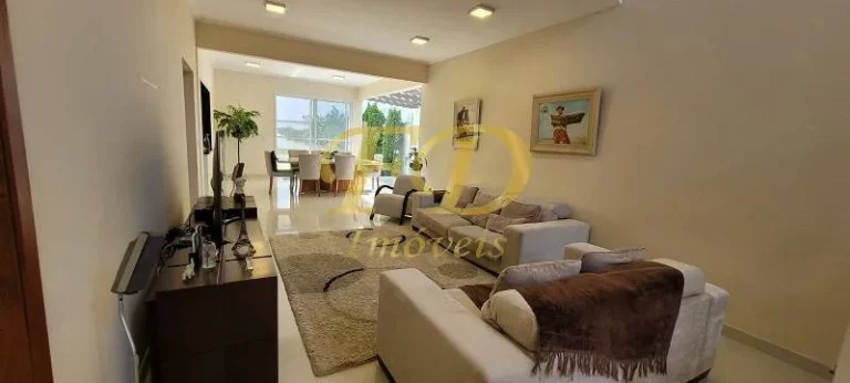 Imagem Casa de Alto Padrão em Condomínio Fechado Atibaia