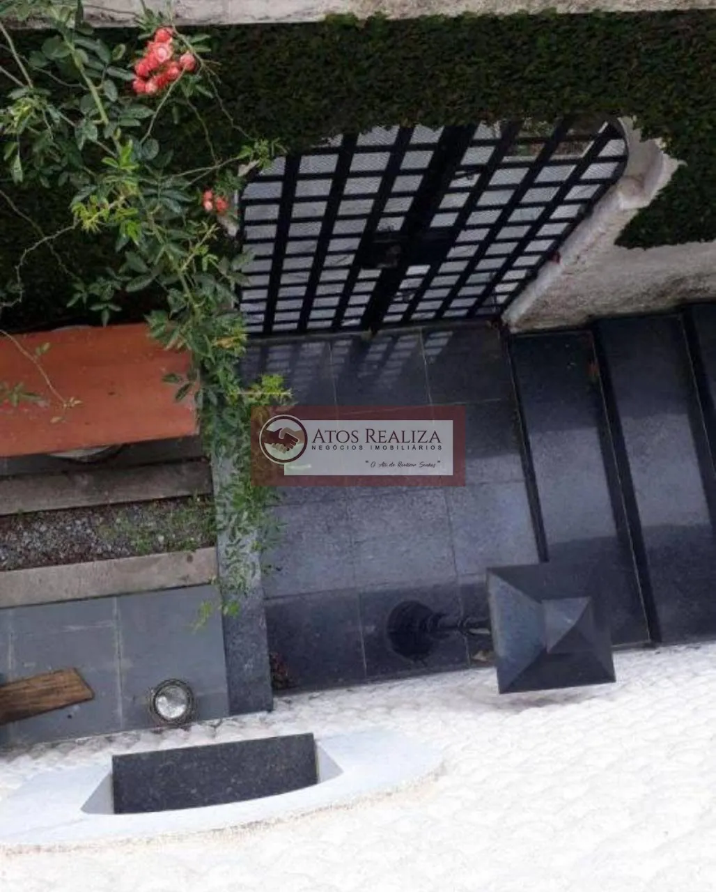 Imagem Compre Sobrado com piscina em Chácara Meyer - São Paulo