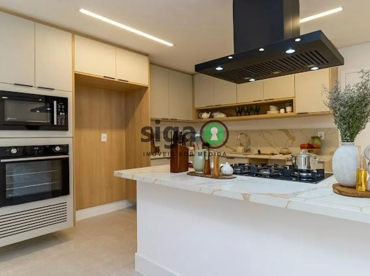 Imagem Apto à Venda com 142m², Cerqueira César reformado, 2 suítes, 2 vagas sem com armários