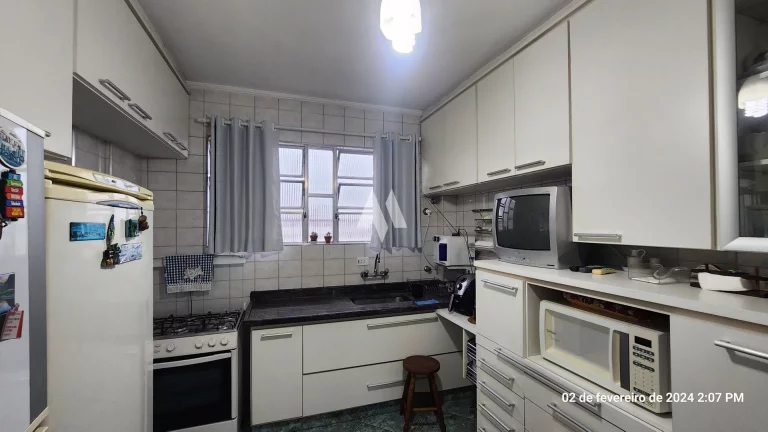 Imagem Viva com Conforto e Estilo no Boqueirão: Apartamento de 3 Dormitórios com Suíte e Vista Livre