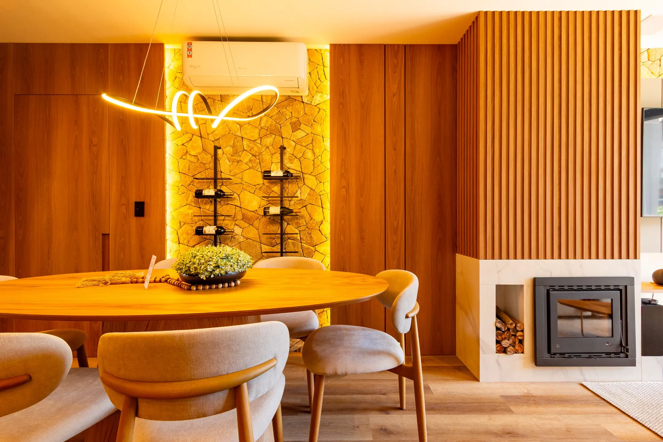 Imagem Apartamento à venda em Gramado, Centro, com 2 quartos, 79.74m2