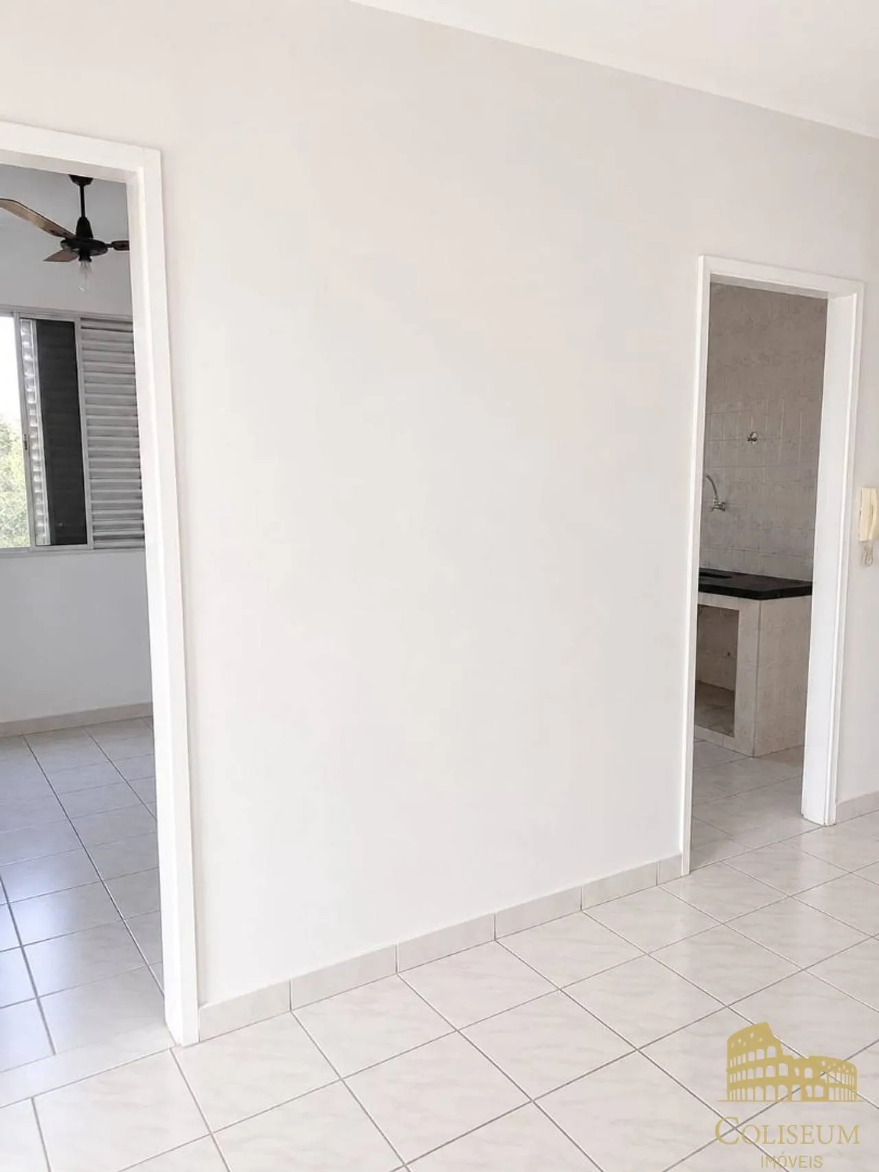 Imagem Apartamento com 2 dormitórios à venda, 54 m² por R$ 235.000,00 - Canto do Forte - Praia Grande/SP