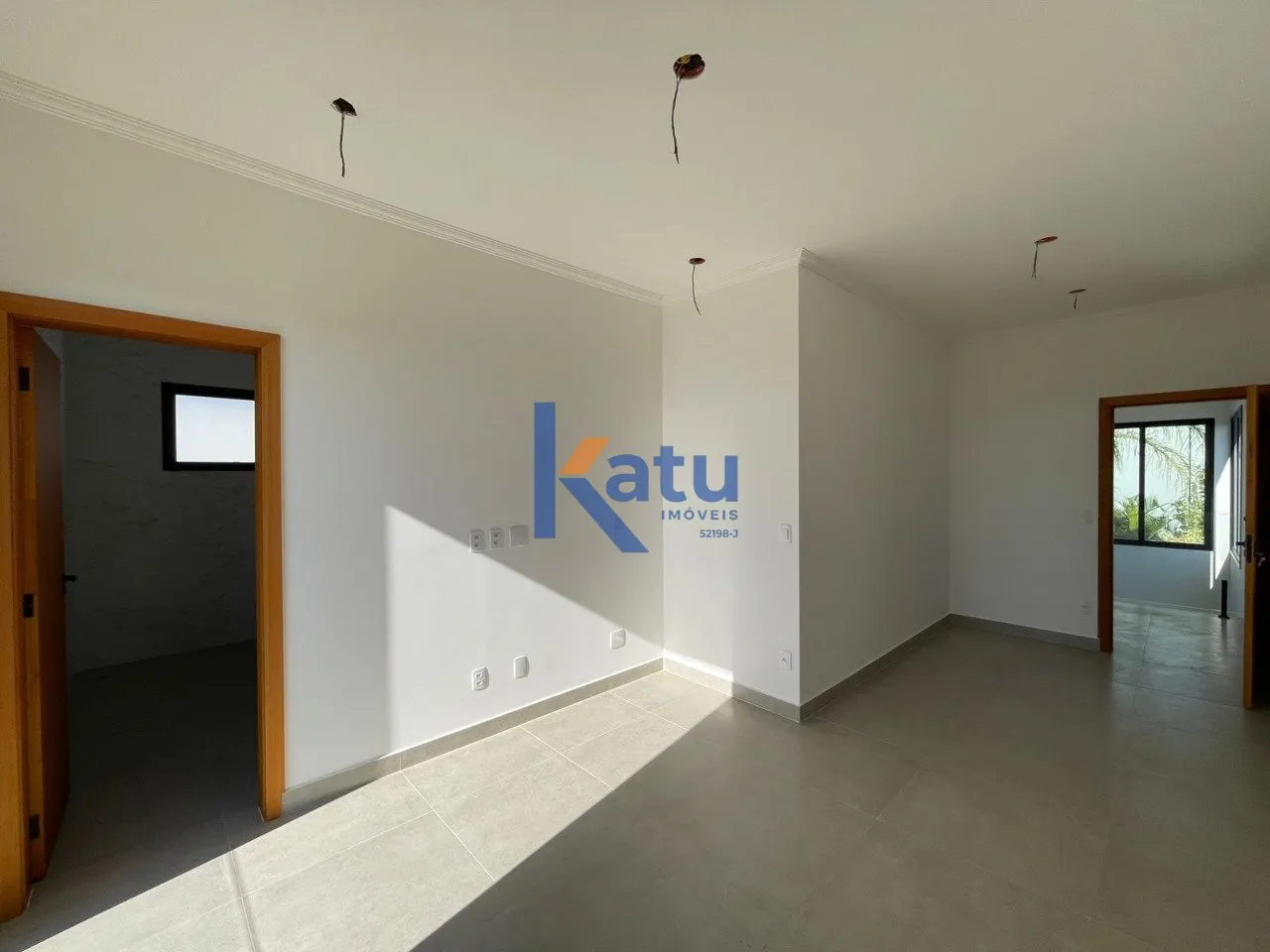 Imagem CASA PARA VENDA NO CONDOMÍNIO RESERVA DA ERMIDA EM JUNDIAÍ/SP

O imóvel possui 212 m² de área c...