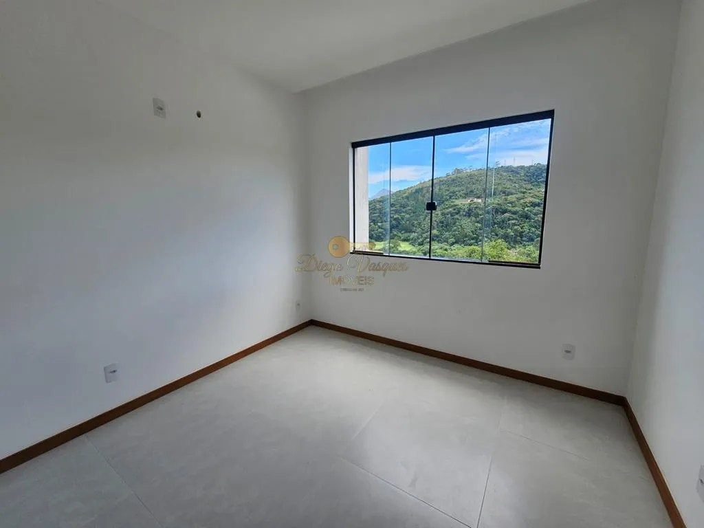 Imagem Casa em Condomínio para Venda em Teresópolis / RJ no bairro Golfe