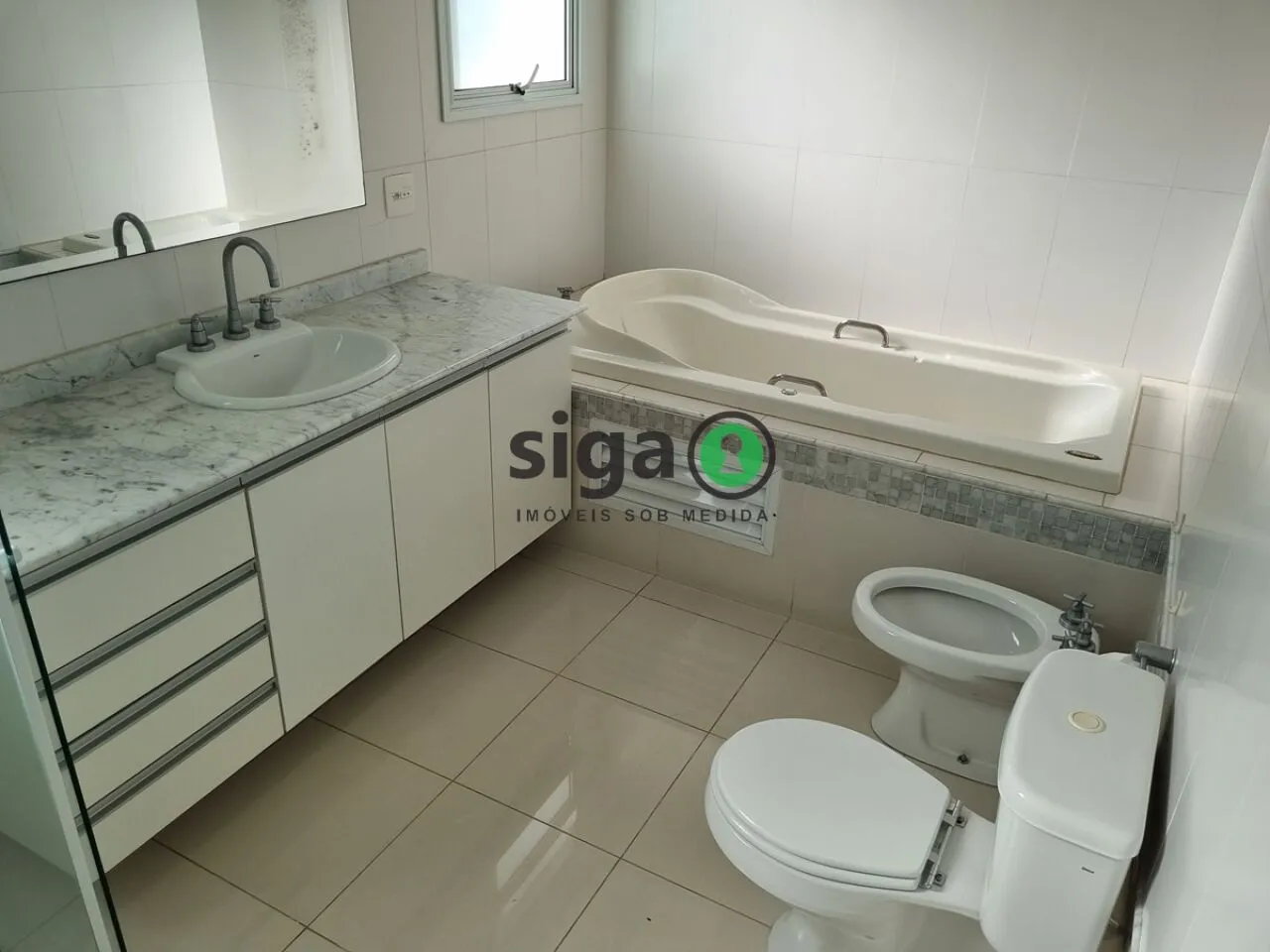 Imagem Casa em condomínio a venda no Alto da Boa Vista com 4 quartos