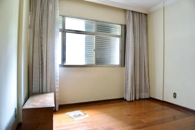 Imagem Apartamento à Venda em Lourdes | Em Frente à Praça da Assembleia |4 Quartos