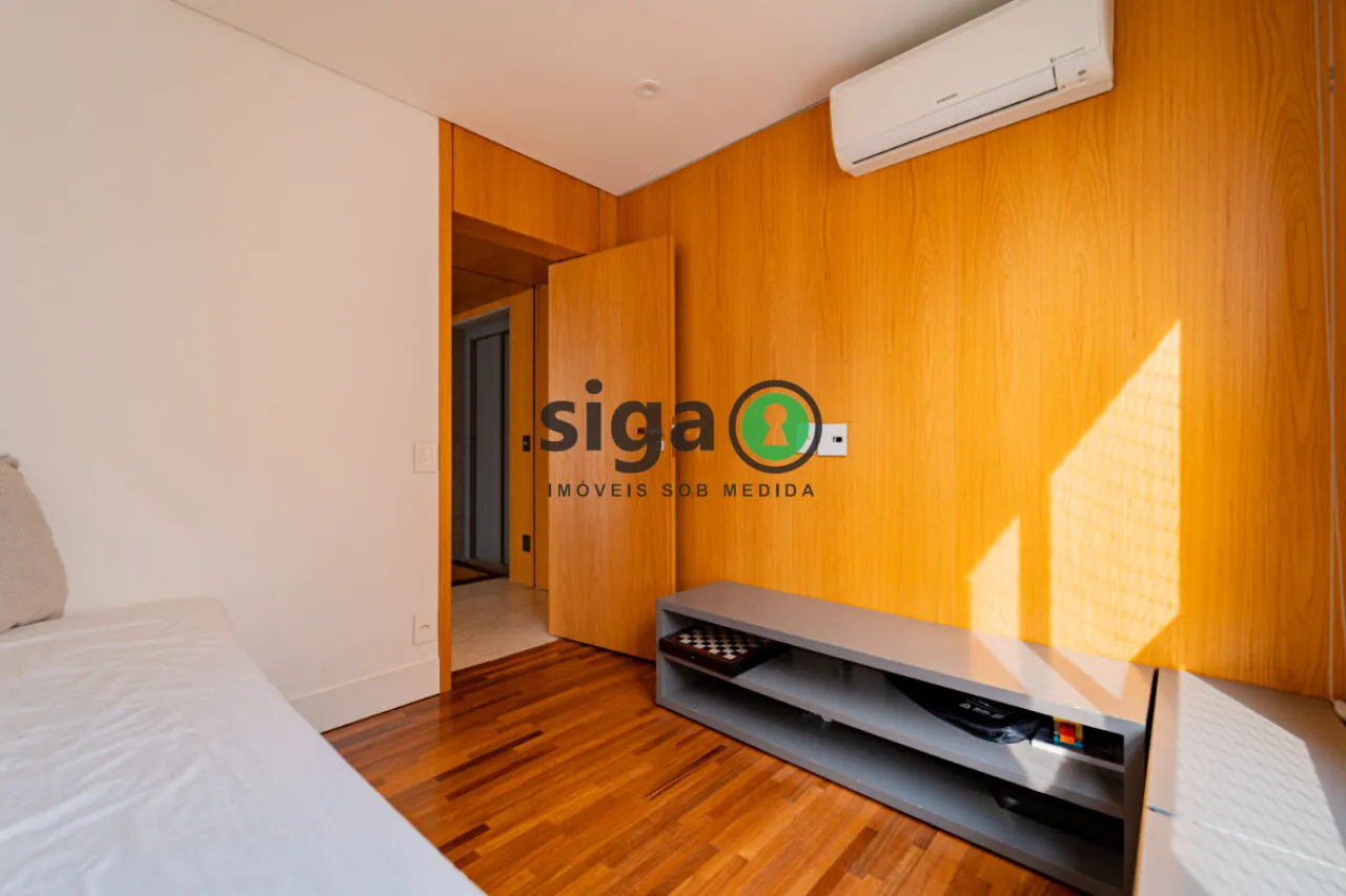 Imagem Apartamento Alto Padrão à Venda no Campo Belo - 220 m² - 3 Suítes - 4 Vagas - Varanda Gourmet