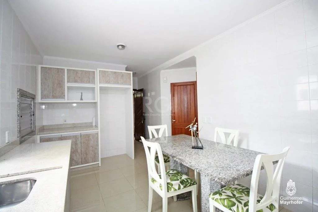 Imagem Casa para Venda - 246m², 3 dormitórios, sendo 2 suites, 3 vagas - Vila Ipiranga