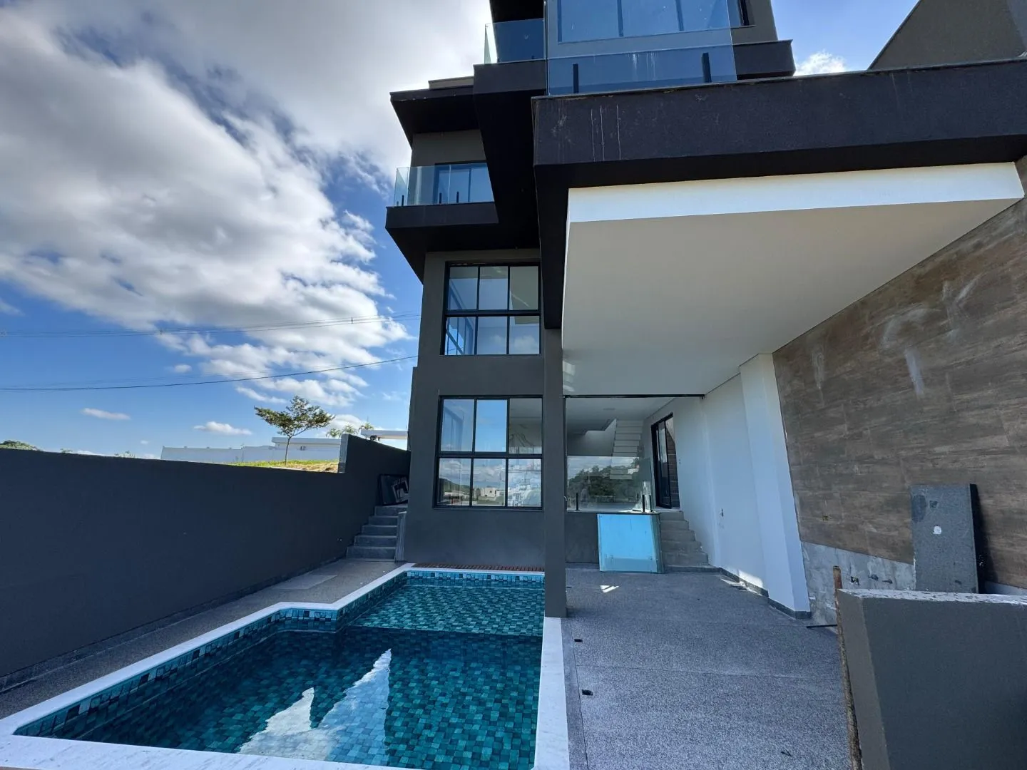 Sobrado com 3 dormitórios à venda, 230 m² por R$ 2.800.000,00 - Parque Santa Tereza - Santa Isabel/SP