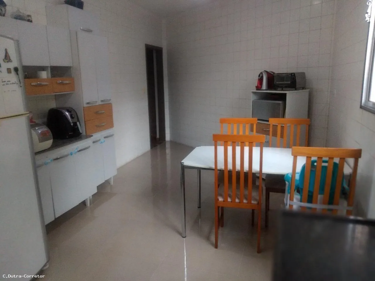 Imagem Sobrado para Venda em Mauá / SP no bairro Vila Noêmia