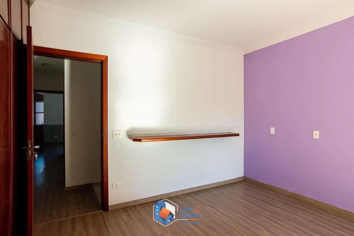 Imagem Sobrado para venda em Jardim das Vertentes com 4 quartos, 175m²