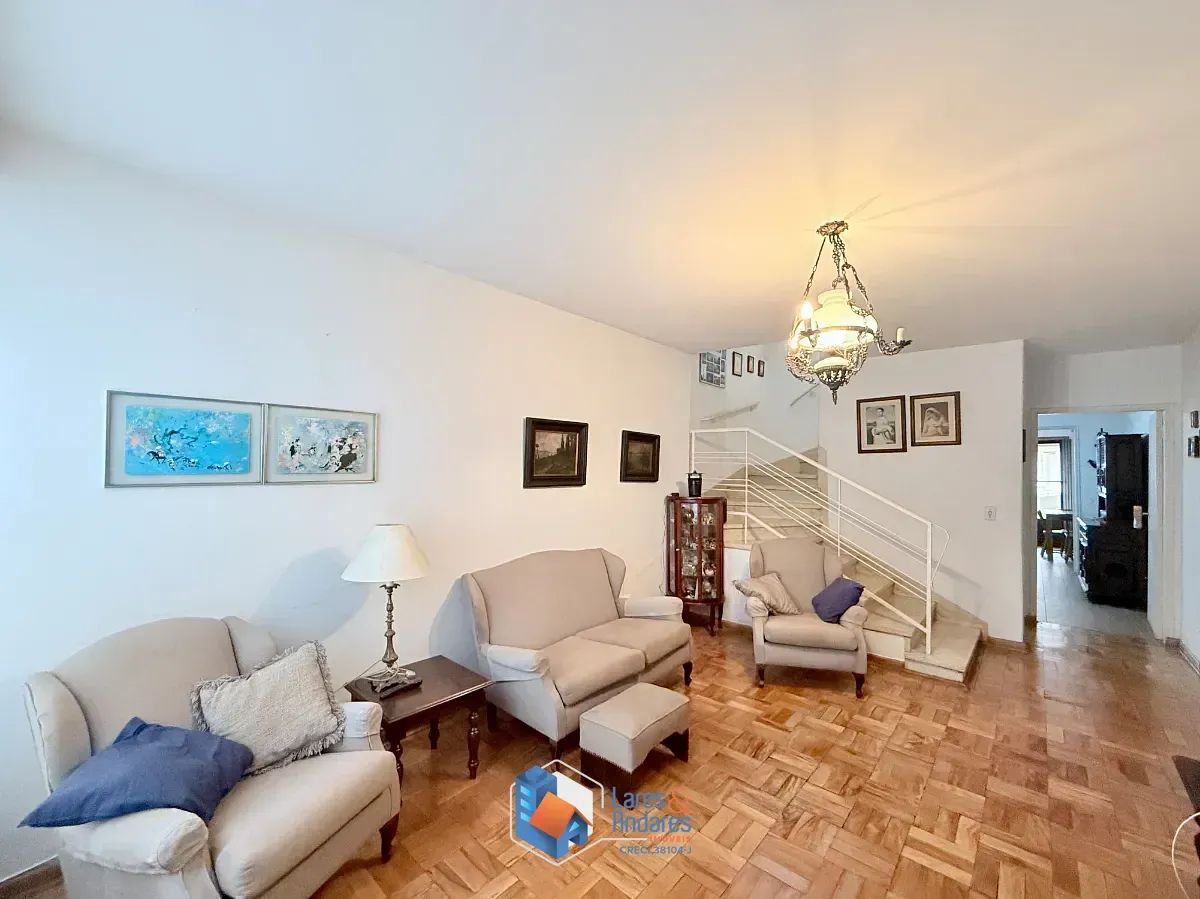 Foto do imóvel Sobrado para venda em Campo Belo com 3 quartos, 173m² em Rua Morais de Barros
