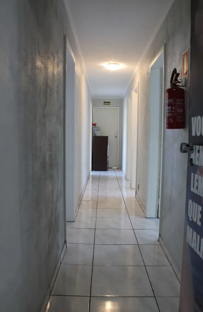 Imagem Casa para Venda - 221m², 3 dormitórios, sendo 1 suites, 4 vagas - Tristeza