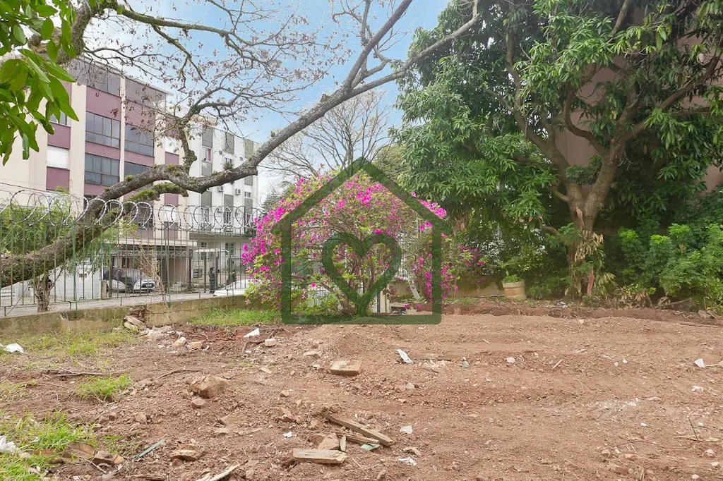Imagem Localizado ao lado da 3ª Perimetral, na Rua José Rodrigues Sobral, este terreno de 968m², com 17,...