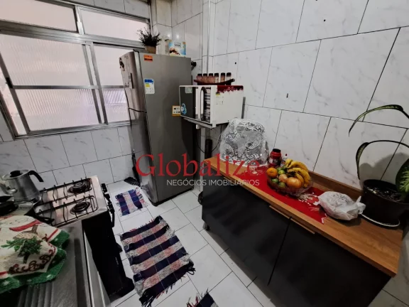 Imagem Apartamento à venda com 61m², 2 quartos, 1 banheiro, elevador e portaria por R$266.000,00 no José Menino em Santos.
