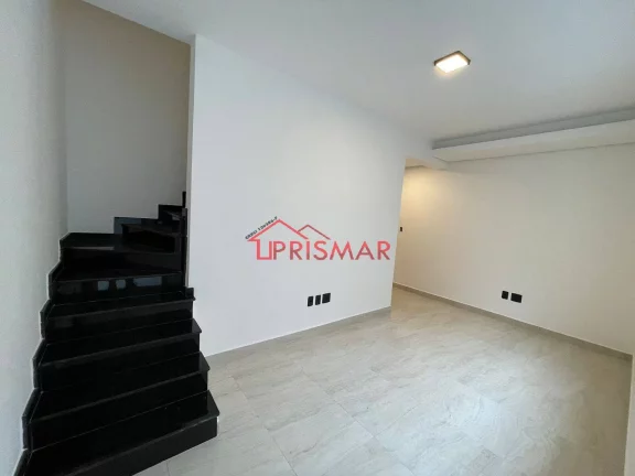 Imagem Sobreposta terrea fundos, 3 dormitorios suite, Marapé, Santos, 2 vagas