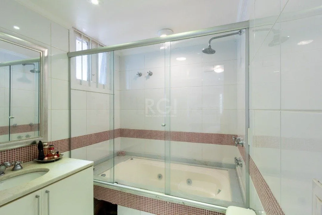 Imagem Casa para Venda - 312m², 5 dormitórios, sendo 3 suites, 6 vagas - Vila Conceição