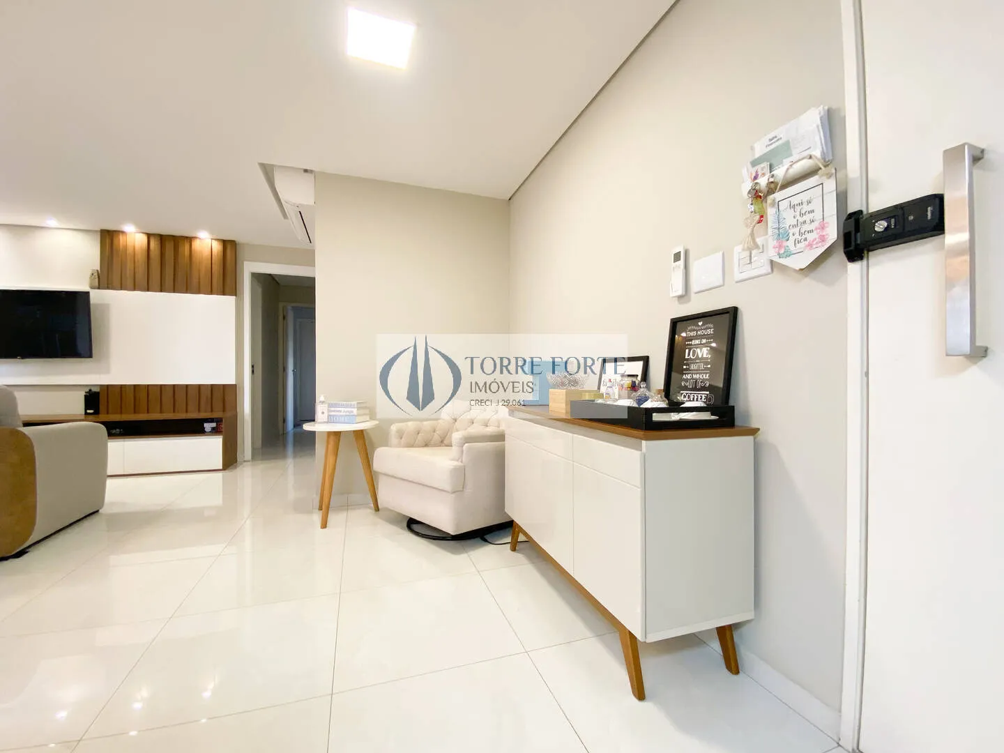 Imagem Ótimo apartamento com 85 m² 2 dormitórios sendo 1 suíte 2 vagas de garagem