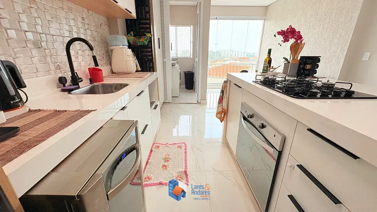 Imagem Sobrado para venda em Jardim Regina com 2 quartos, sendo 2 suítes, 114m²