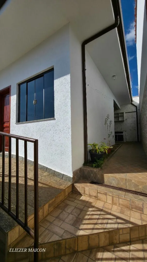 Imagem Casa a venda com 2 quartos no bairro Jardim Acácias Poços de Caldas - MG