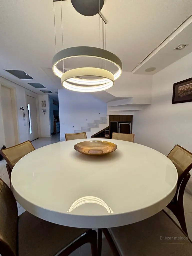 Imagem Casa à Venda em condominio fechado no Jardim Country Club, Poços de Caldas - MG