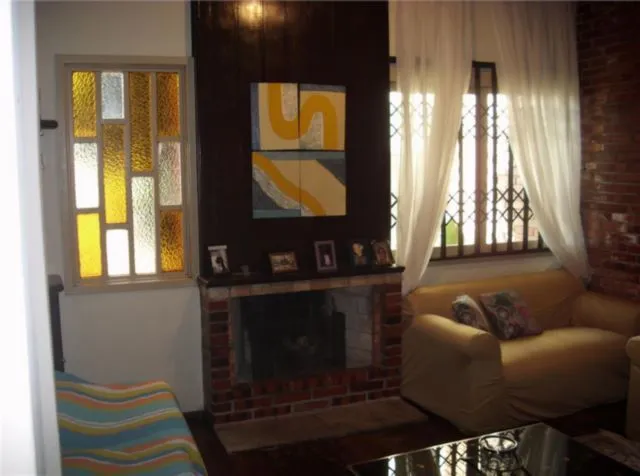 Imagem Casa para Venda - 238m², 4 dormitórios, sendo 1 suites, 2 vagas - Medianeira