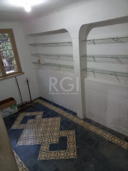Imagem Casa para Venda - 200m², 2 dormitórios, 1 vaga - Moinhos de Vento