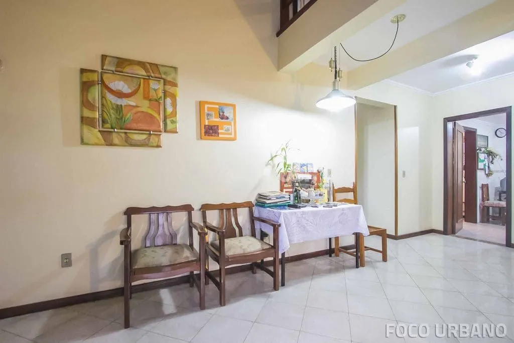 Imagem Casa 3 dormitórios à venda no Bairro Parque Santa Fé - Porto Alegre