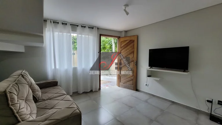 Imagem Sobrado Triplex à venda em Santo Inácio, Curitiba/PR.