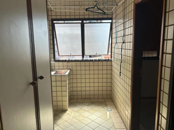 Imagem Apartamento de luxo à venda no coração de Ribeirão Preto-SP, 3 quartos, 1 suíte, 2 salas, 4 banheiros, 2 vagas de garagem.