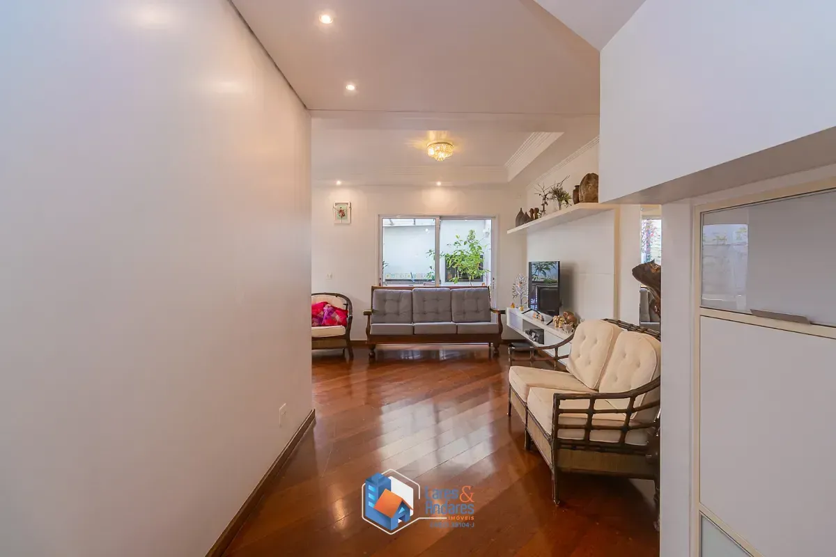 Imagem Casa no condomínio Condominio Villagio Della Hípica para venda com 3 quartos, sendo 3 suítes, 223m²