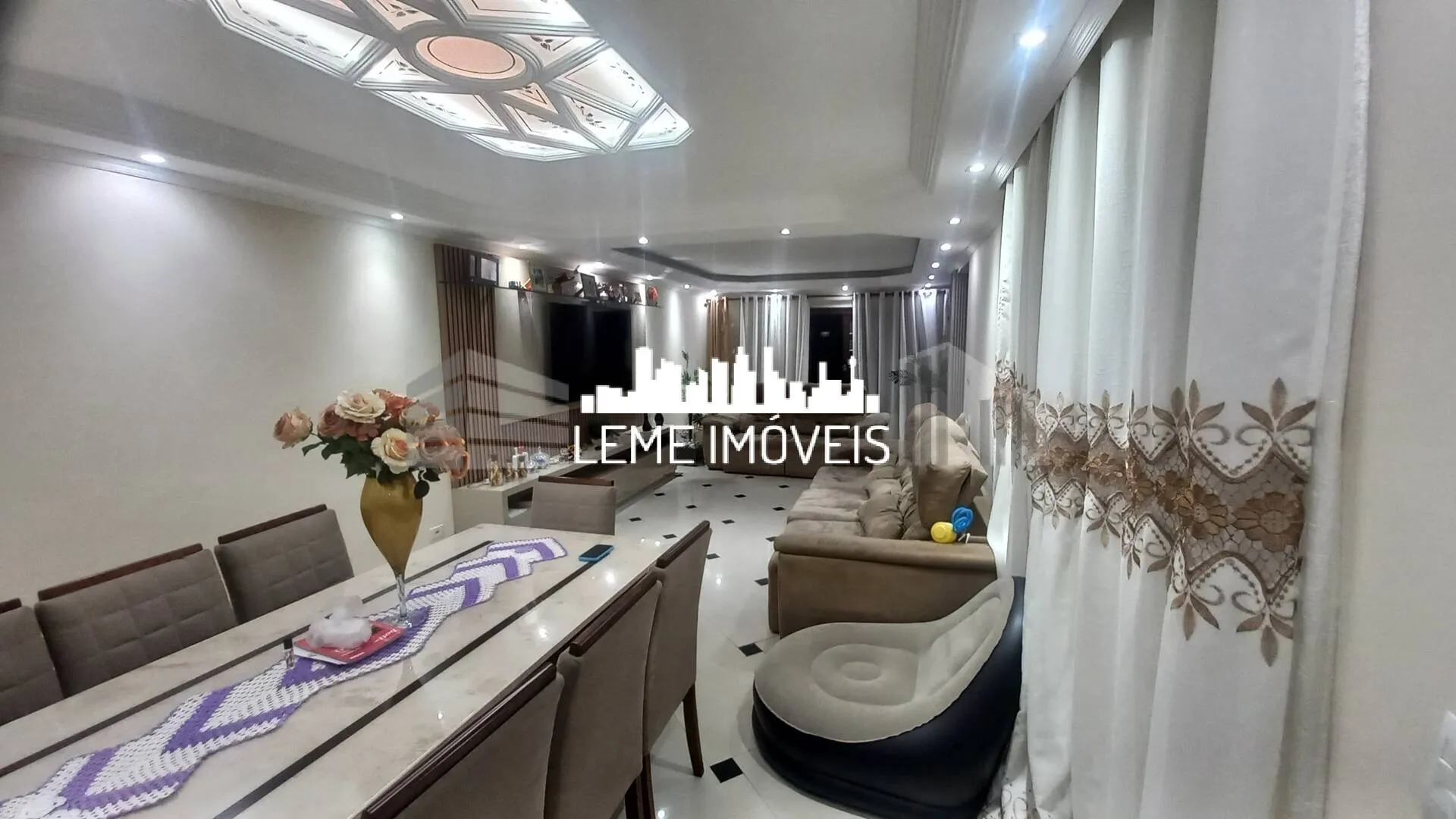 Imagem SOBRADO AMPLO COM DOCUMENTAÇÃO 100%!!! FINANCIE E UTILIZE O FGTS!!!