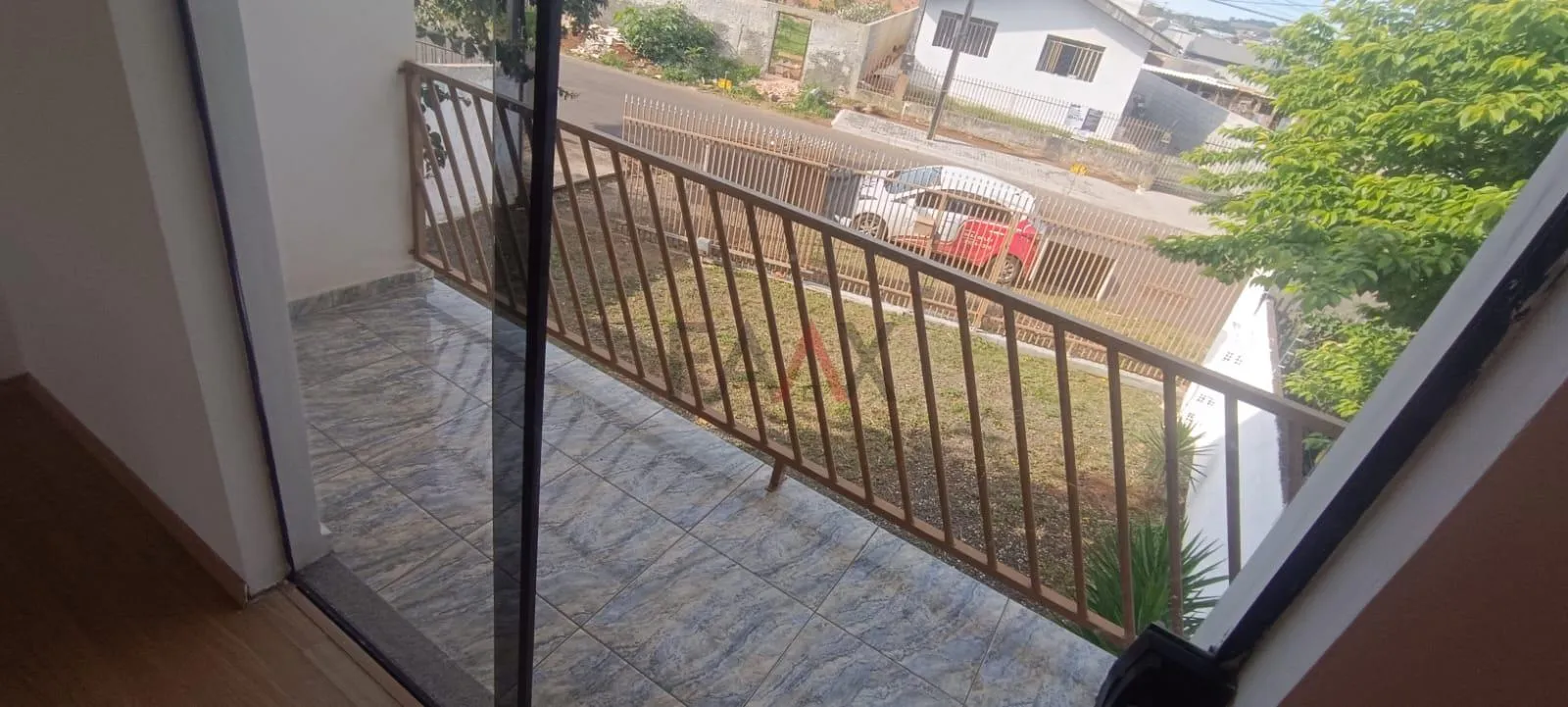 Imagem Sobrado com 4 Quartos e Suíte para Alugar no São Cristóvão