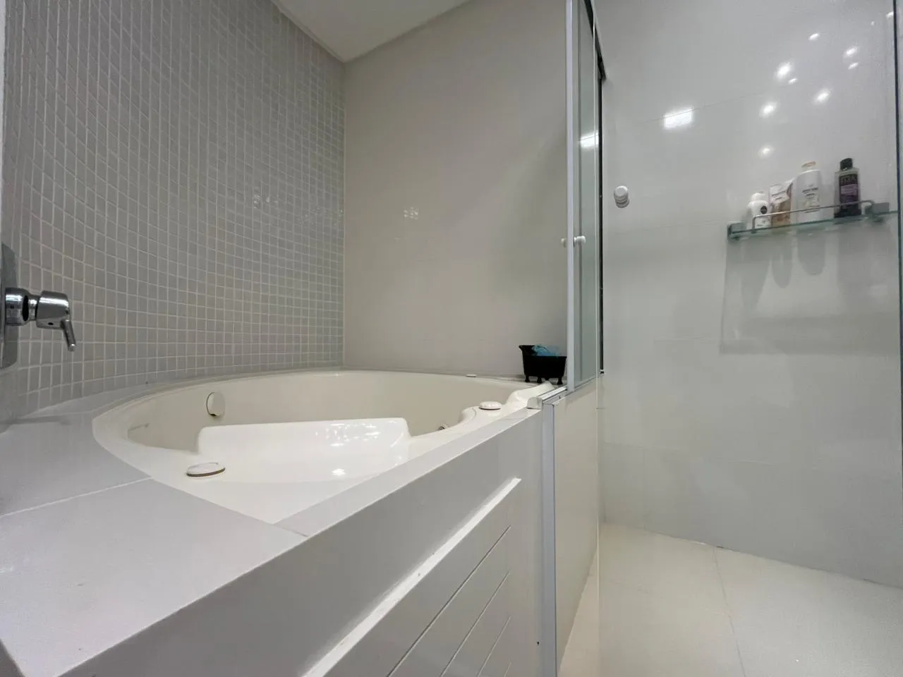 Imagem Apartamento com vista para o mar à venda com 229m2 por R$ 5.900.000,00