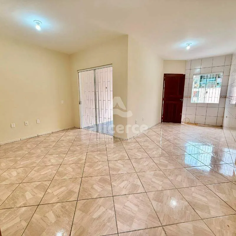 Imagem Casa Geminada à Venda com valor atrativo no bairro Forquilhas, São José/SC